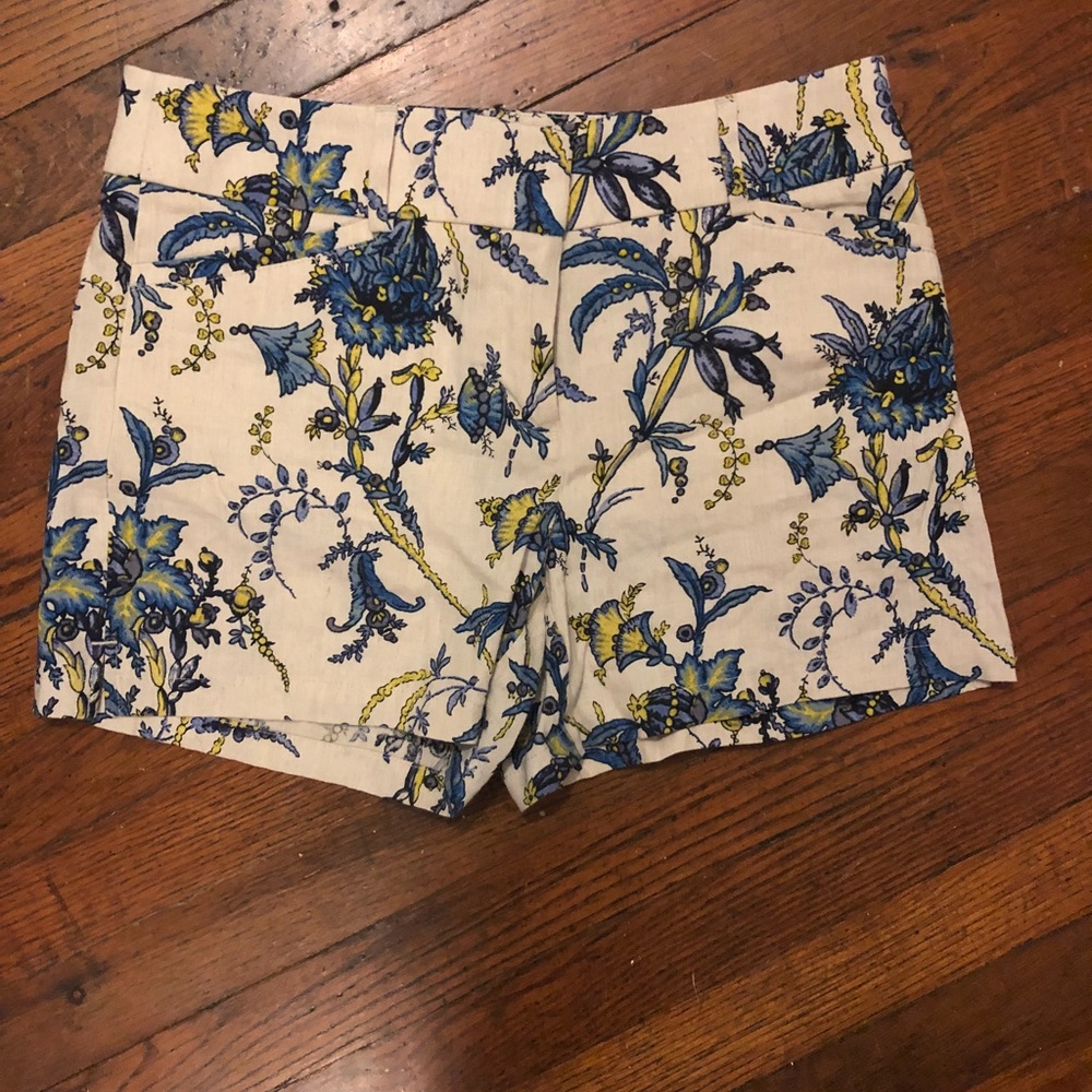 LOFT linen pattern shorts size 2